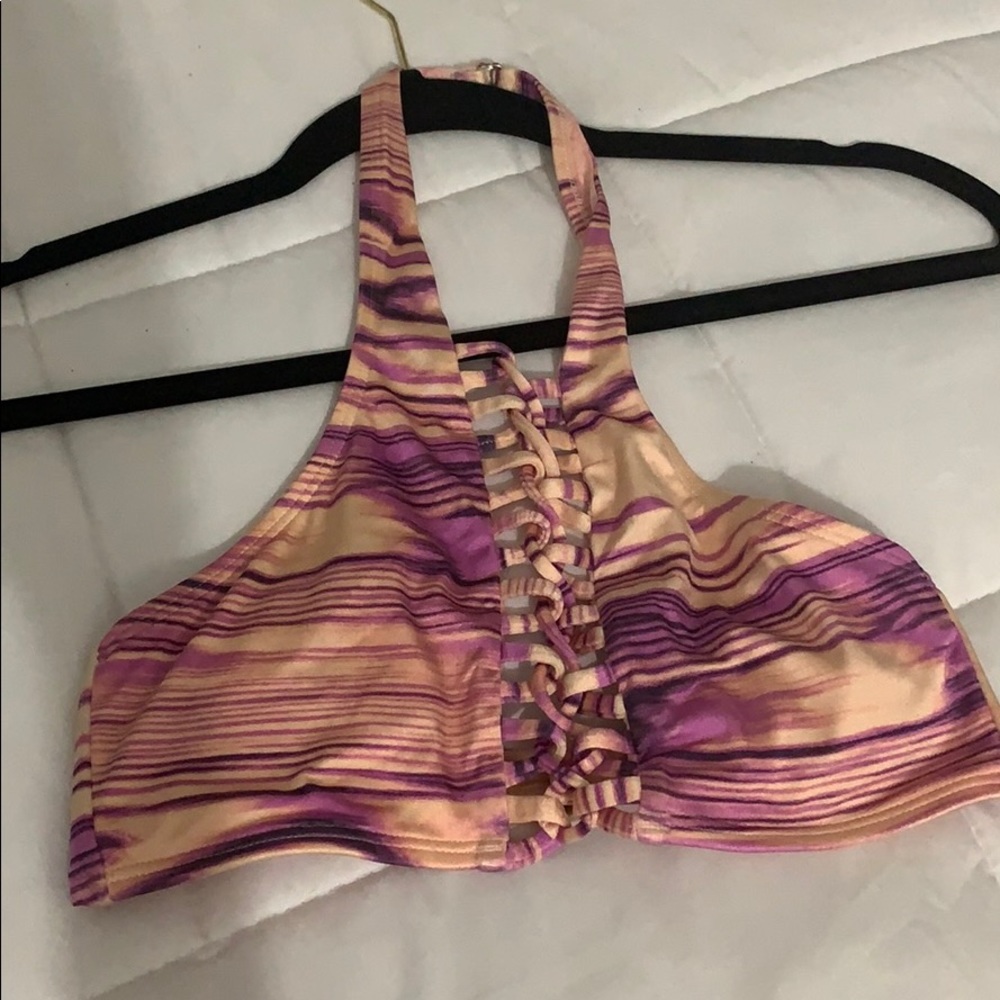 swimsuit VS